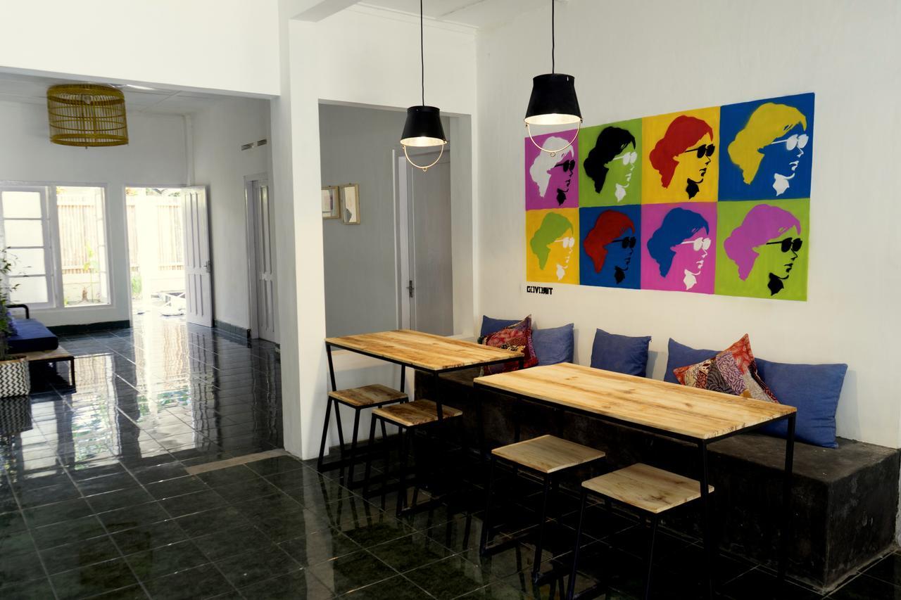Pondok Sare Albergue Yogyakarta Exterior foto
