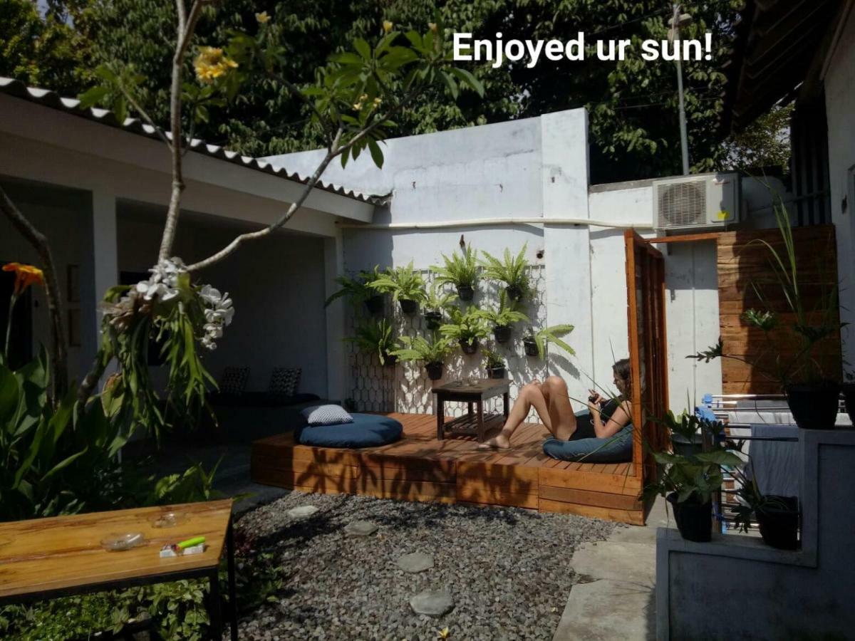 Pondok Sare Albergue Yogyakarta Exterior foto